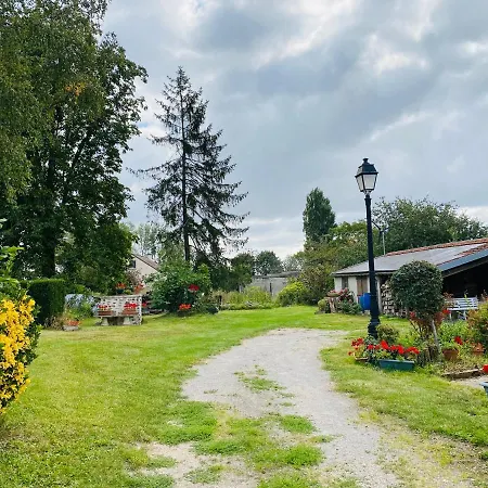 Holiday home Les Du Jariel
